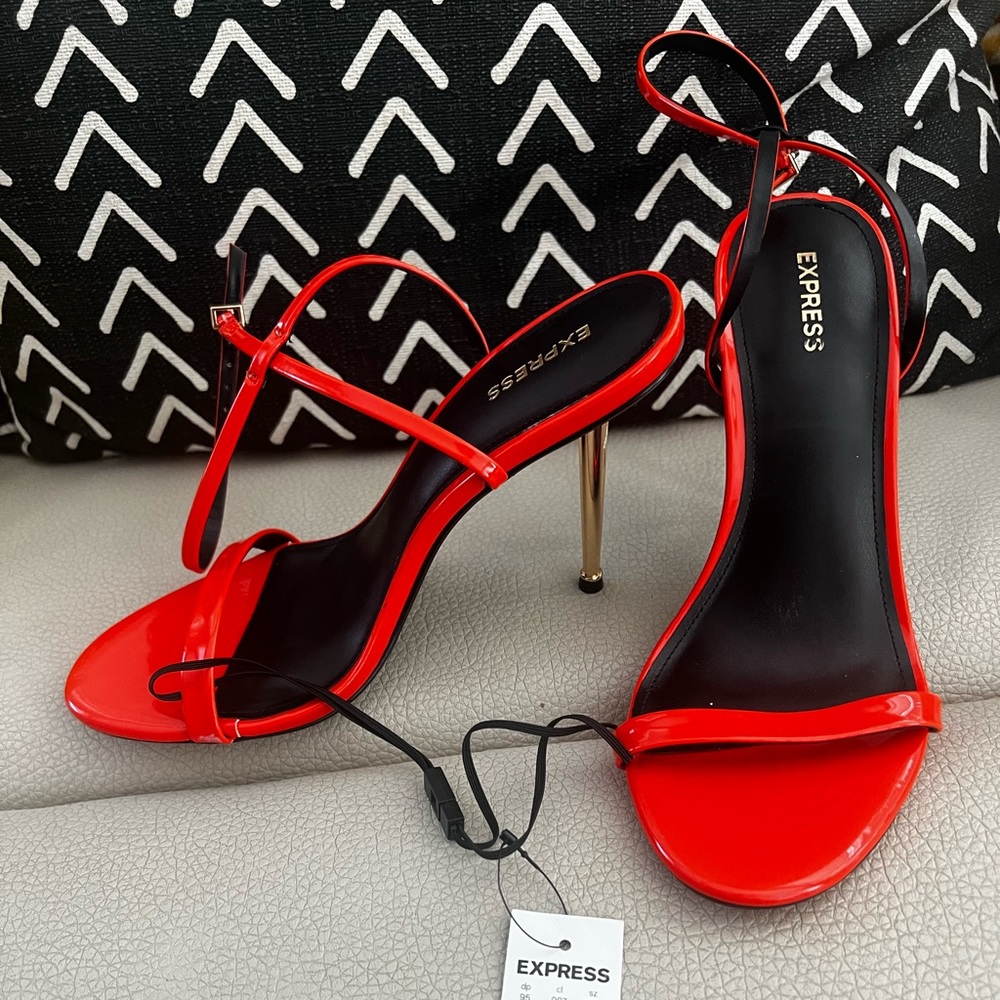 🔥🔥 Express strappy sandals NWT